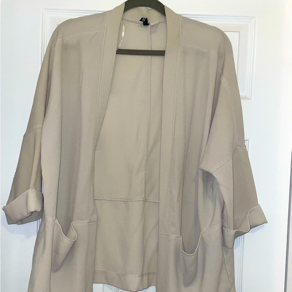 H&M Cream 3/4 Sleeves, Opened Blazer (No Buttons)